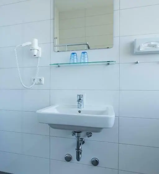 Habitació Comfort, Turmöl