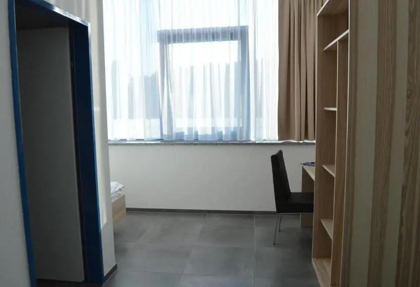 Habitación Estàndard Individual, Turmöl