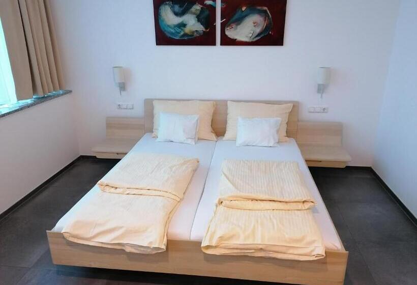 스탠다드 룸, Turmöl