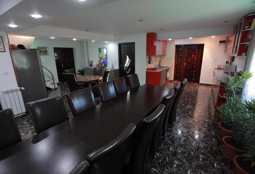 خانه 1 خوابه, Casa Lucian