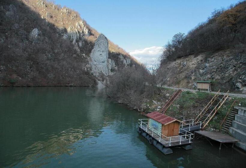 Дом 1 Спальня, Casa Lucian