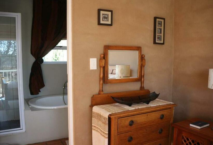 جناح, Indigo Moon Guesthouse