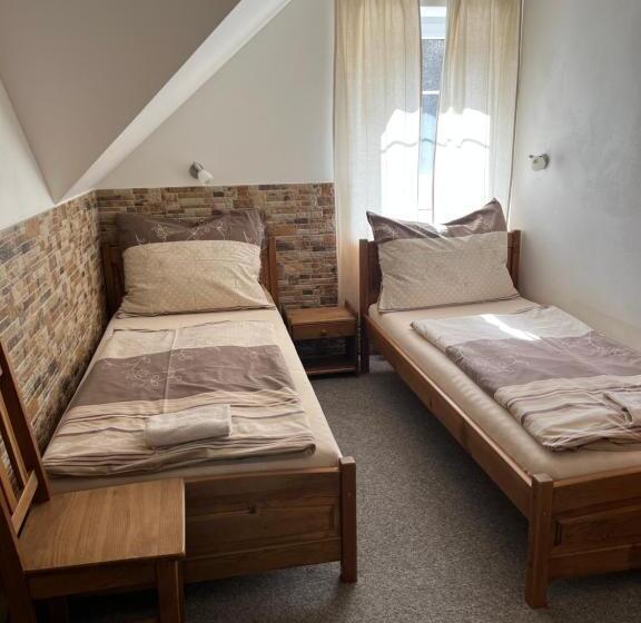 Семейный Номер, Na Planýrce