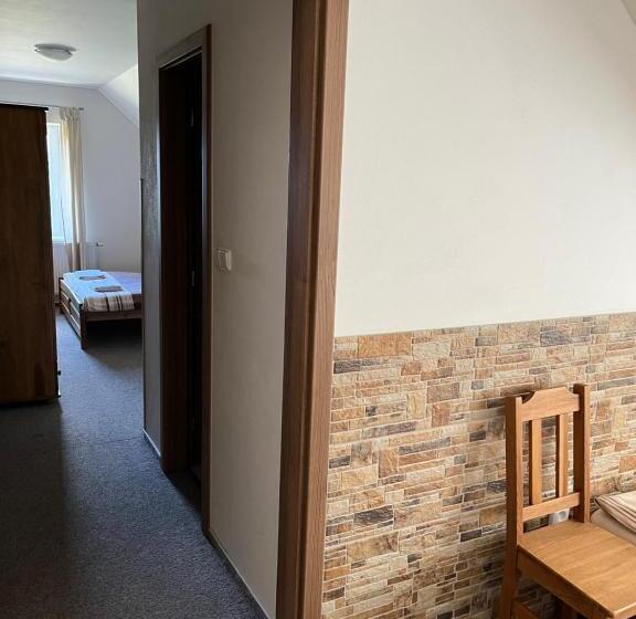 Семейный Номер, Na Planýrce