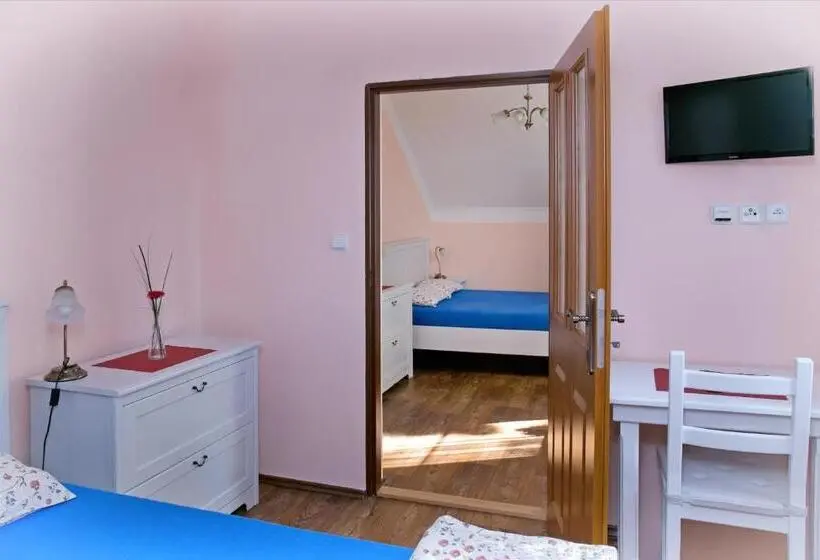 スタンダード4人部屋, Penzion Pulčínské Skály