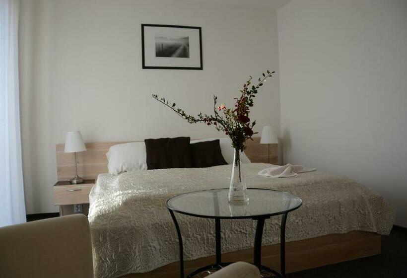 Номер Стандарт, Sport Klub Hvozd