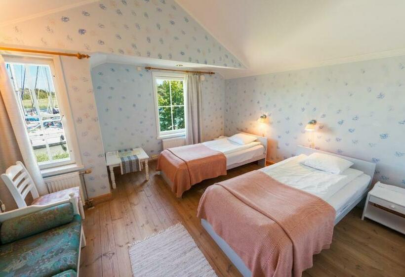 オーシャンビュースタンダードルーム, Brudhäll Hotel & Restaurant