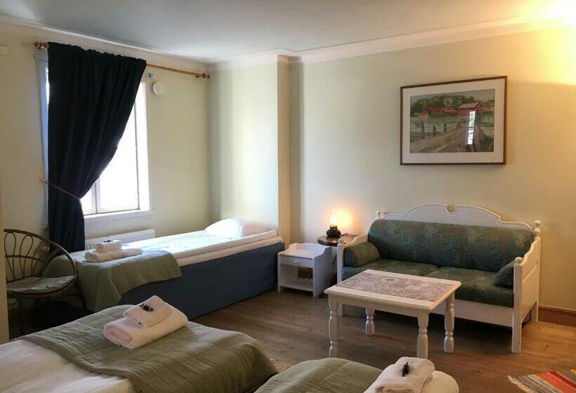 Triple Room Sea View, Brudhäll Hotel & Restaurant