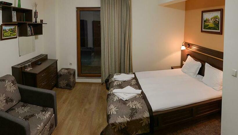 غرفة قياسية مزوَّدة بشُرفة, Family Hotel Balkanci