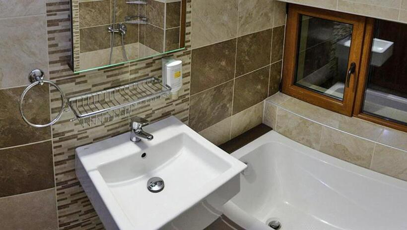 إستديو قياسى مزود بشرفة, Family Hotel Balkanci