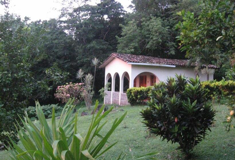 발코니 디럭스 룸, La Omaja