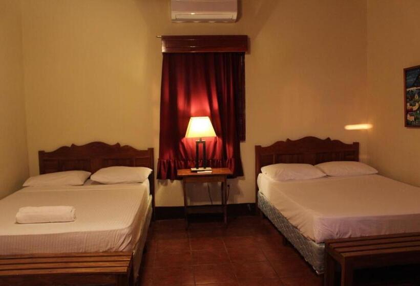 발코니 디럭스 룸, La Omaja