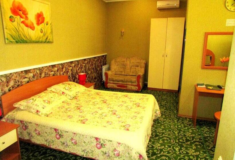 سوئیت جونیور خانوادگی, Old Town