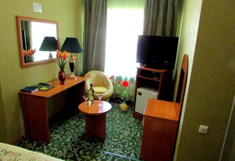 سوئیت جونیور خانوادگی, Old Town