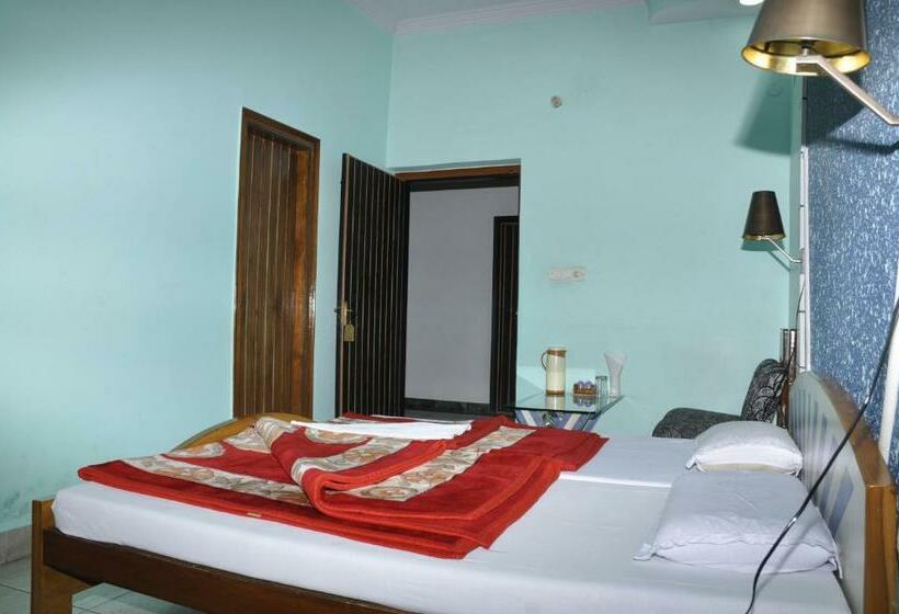 스탠다드 룸, Pratiksha