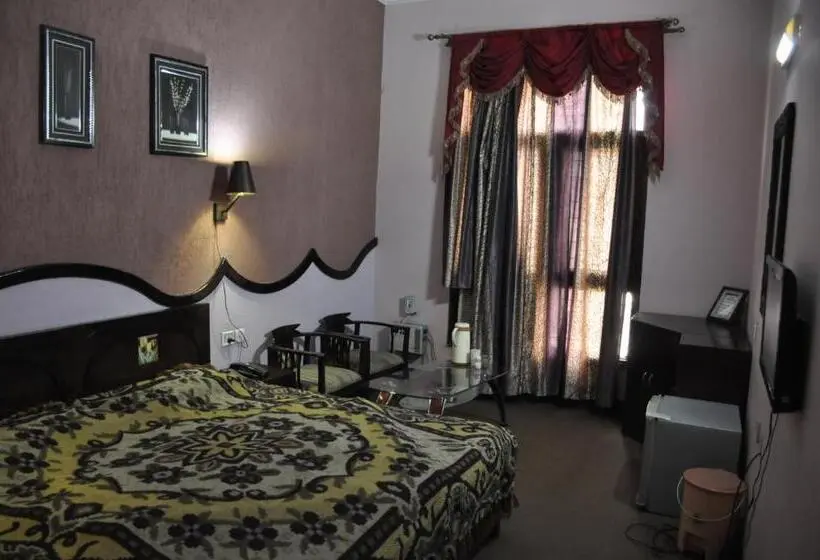 Deluxe-huone, Pratiksha