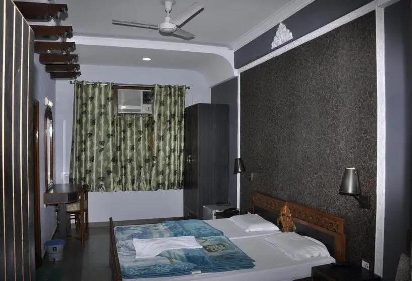Deluxe-huone, Pratiksha