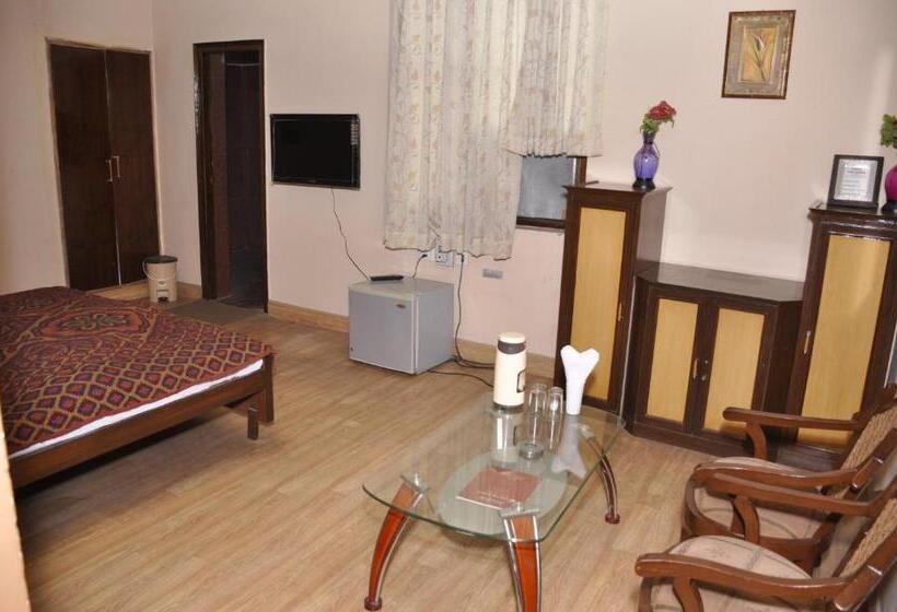 수피리어 룸, Pratiksha