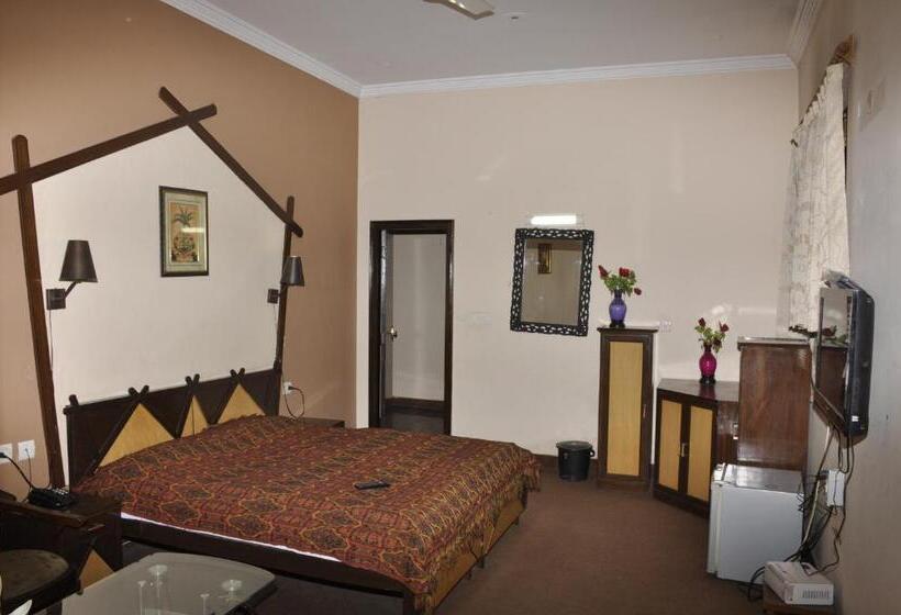 수피리어 룸, Pratiksha