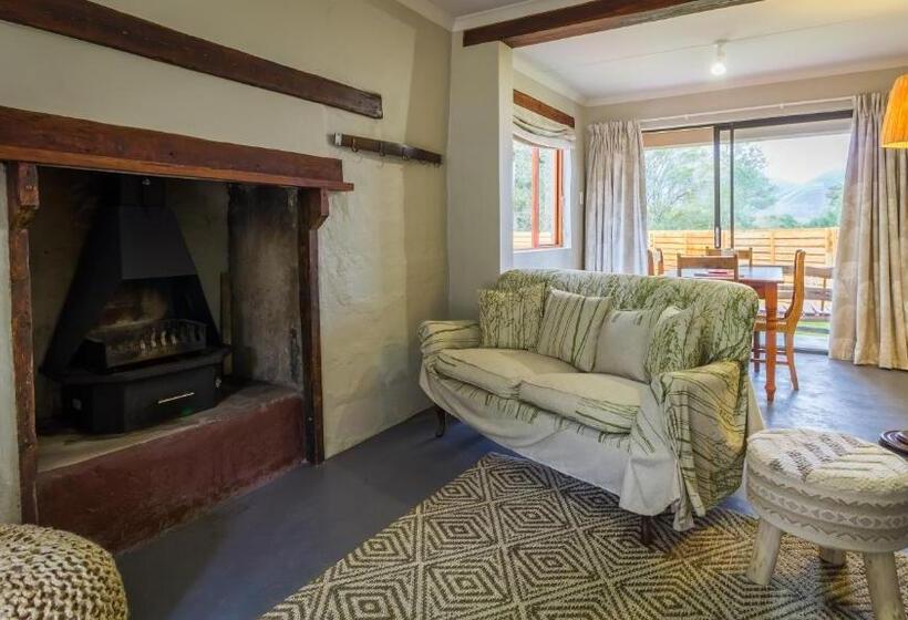 شاليه غرفة نوم واحدة, Strawberry Hill Farm