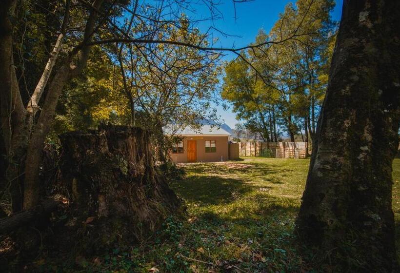 شاليه غرفة نوم واحدة, Strawberry Hill Farm