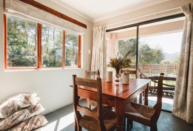 شاليه غرفة نوم واحدة, Strawberry Hill Farm