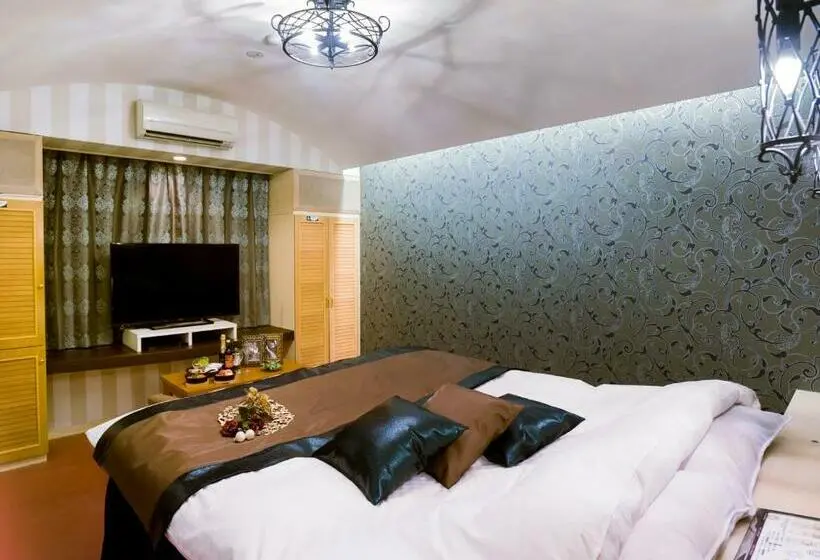 اتاق استاندارد, Kumamoto Hotel Christmas Forest Garden