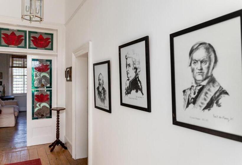 スタンダードルーム, 3 Darling Street Guest House