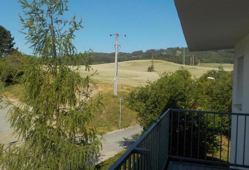 标准工作室带阳台, Guest House Beroun