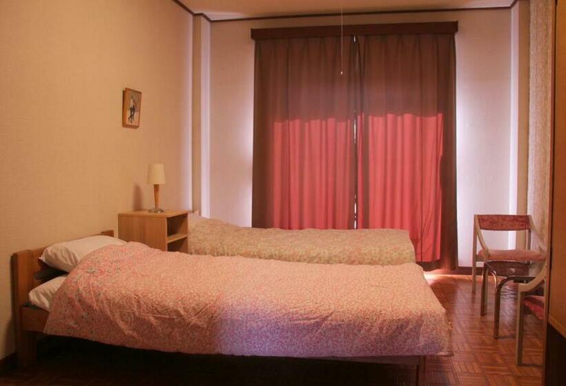 חדר סטנדרט חדר אמבטיה משותף, Guesthouse E Ne