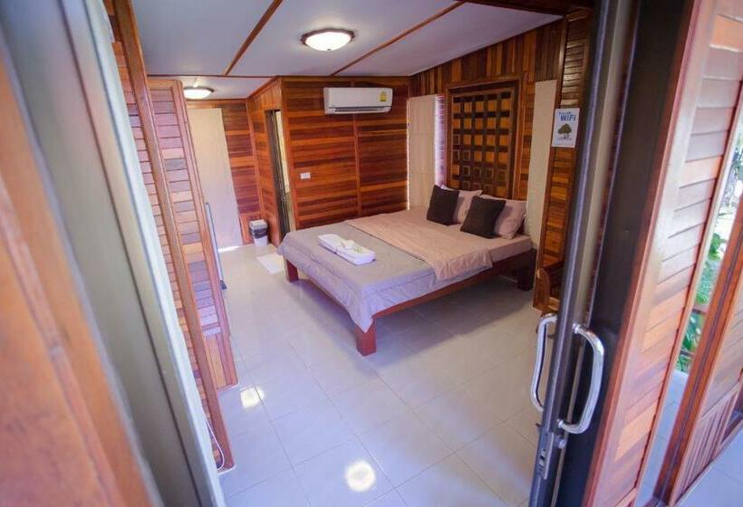 キングサイズベッドのスタンダードルーム, Romyen House