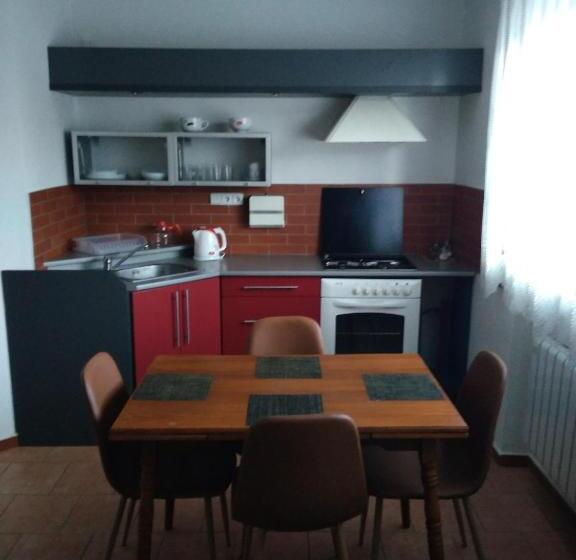 إستوديو قياسى, Ubytování Velký Týnec 376