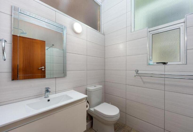 Дом 1 Спальня, Vic Bay Beach House