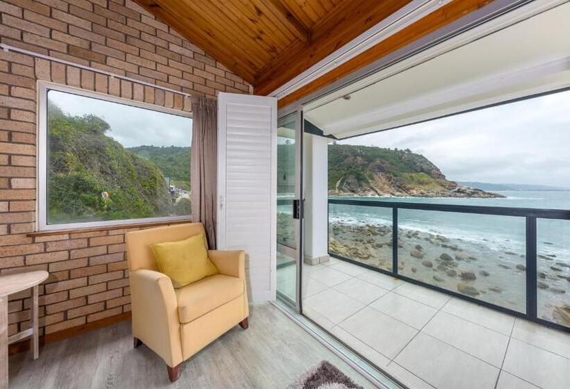 Дом 1 Спальня, Vic Bay Beach House