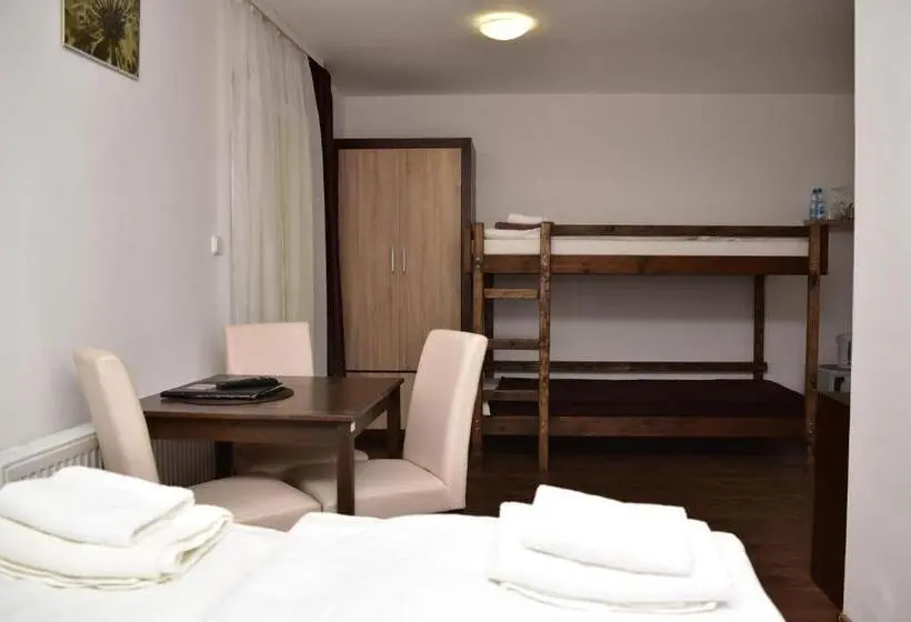 スタンダード4人部屋, Pension U Krbu