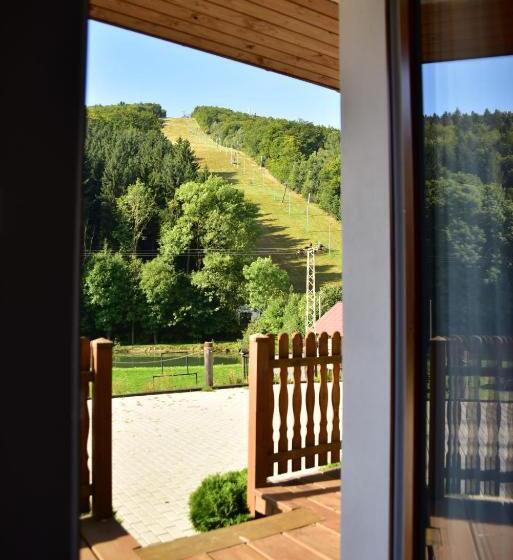 Standard Kolmen Hengen Huone, Pension U Krbu