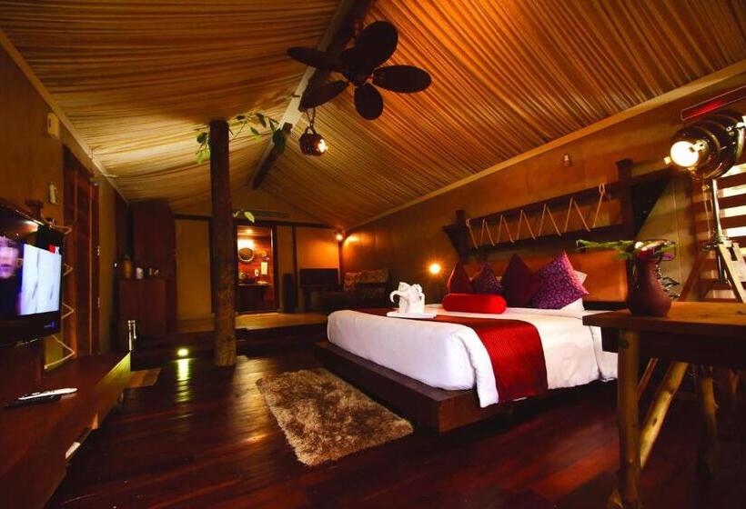 豪华房间, Wild Planet Jungle Resort