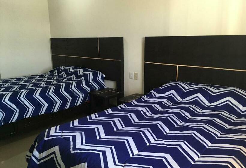 デラックスルーム, 8 Hotel Ejecutivo