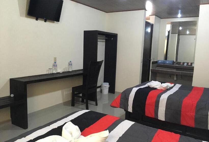 デラックスルーム, 8 Hotel Ejecutivo