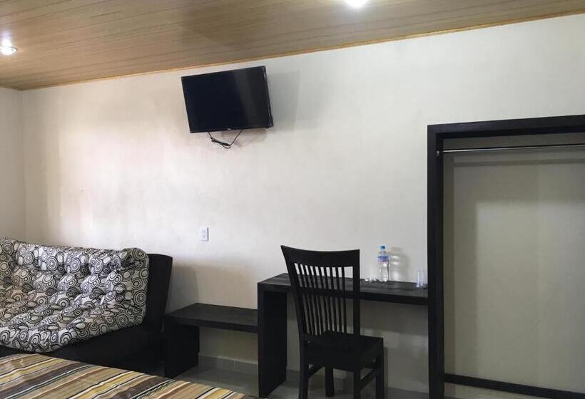 غرفة ديلوكس سرير كينج, 8 Hotel Ejecutivo