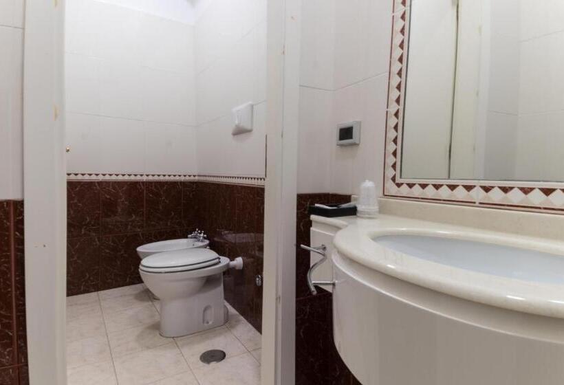 四人标准间, Albergo Carpino