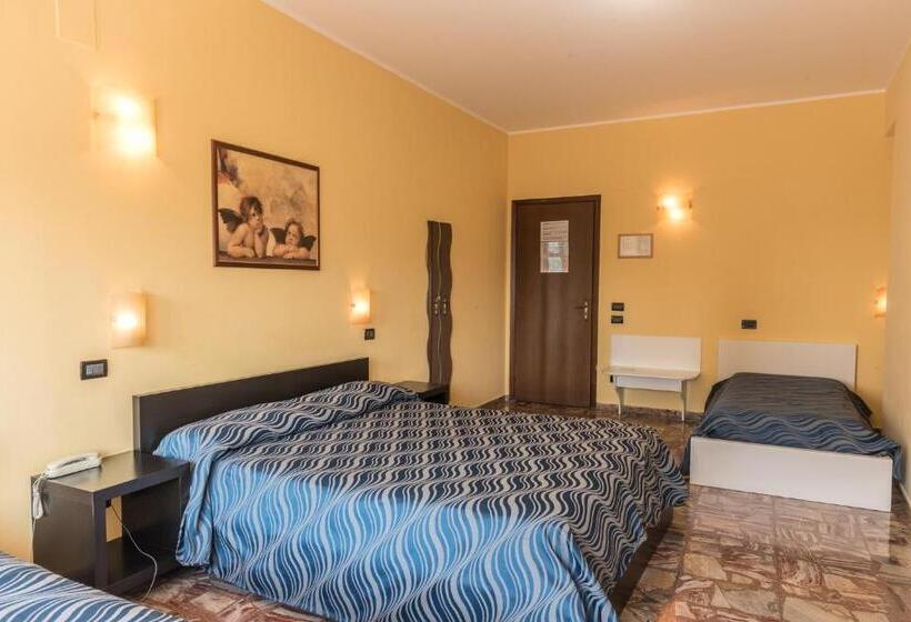 Четырехместный Номер Стандарт, Albergo Carpino