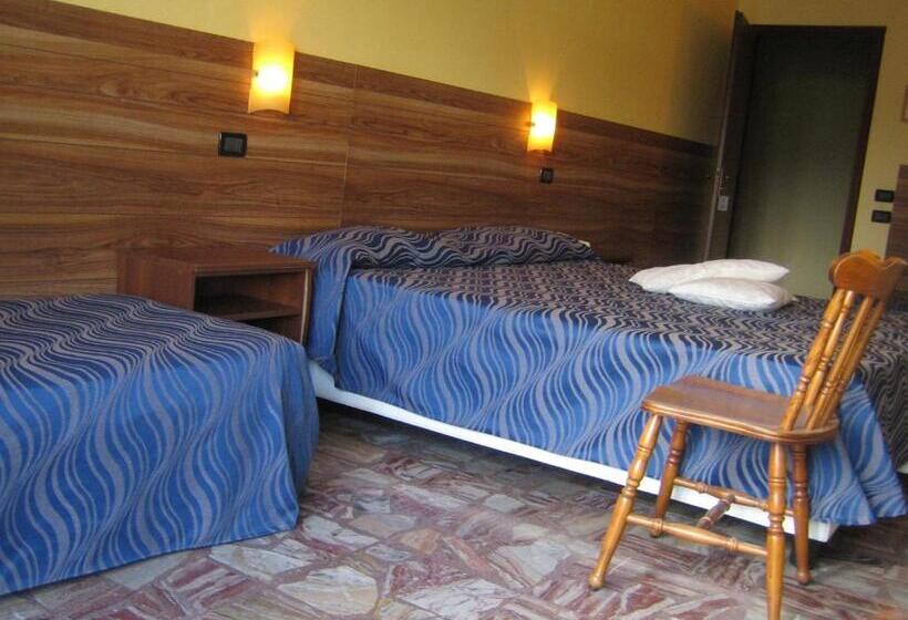 标准三人间, Albergo Carpino