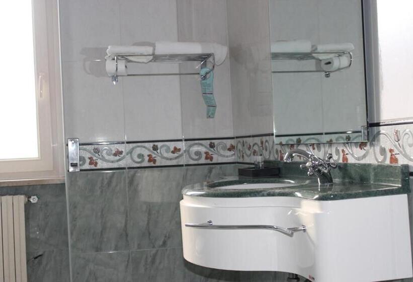 标准单人间, Albergo Carpino