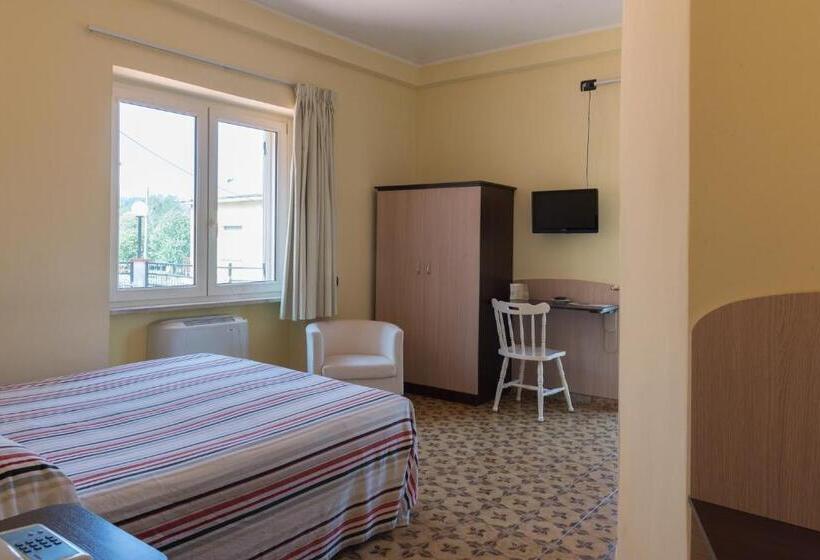 舒适型单人间, Albergo Carpino