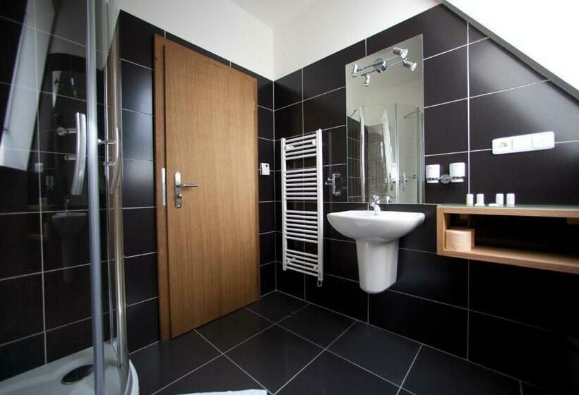 اتاق استاندارد, Kramářova Chata