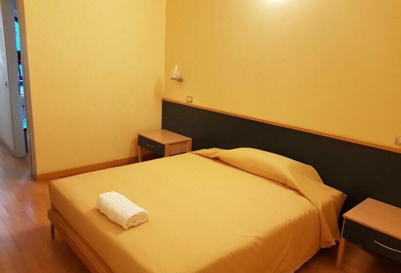 חדר סטנדרט, Le Cardinal