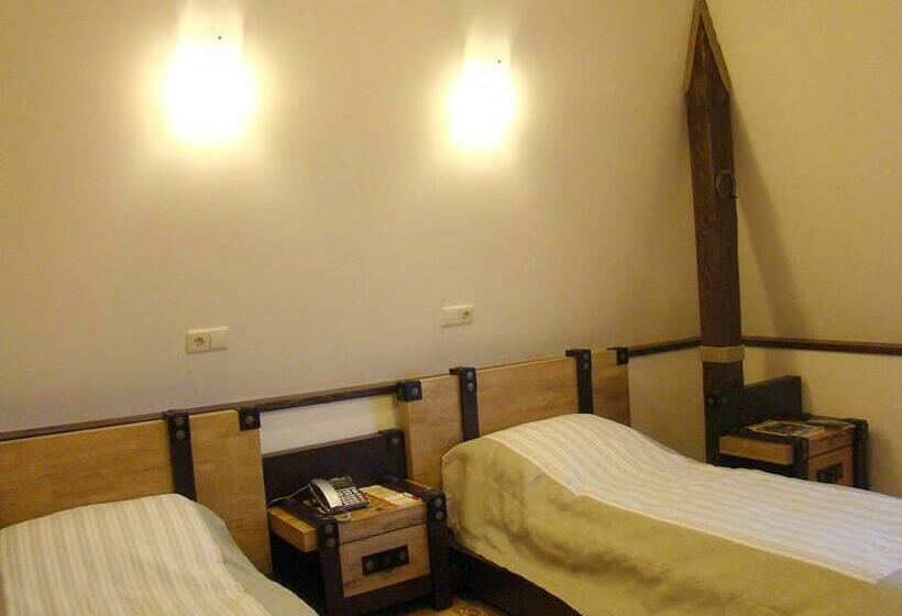 标准间, Zolota Pidkova