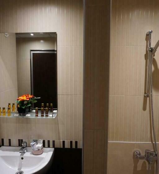 标准三人间, Ihtiman