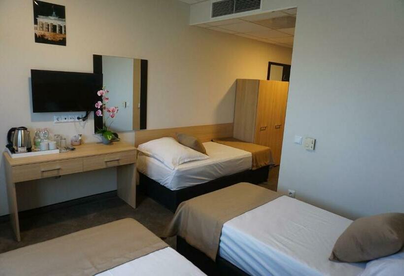 标准三人间, Ihtiman